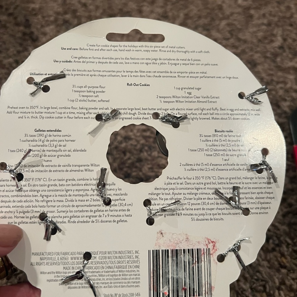 Wilton 3 new in pkg., cavity cookie pan, 6 mini & 2 large cookie cutters. - Picture 10 of 11